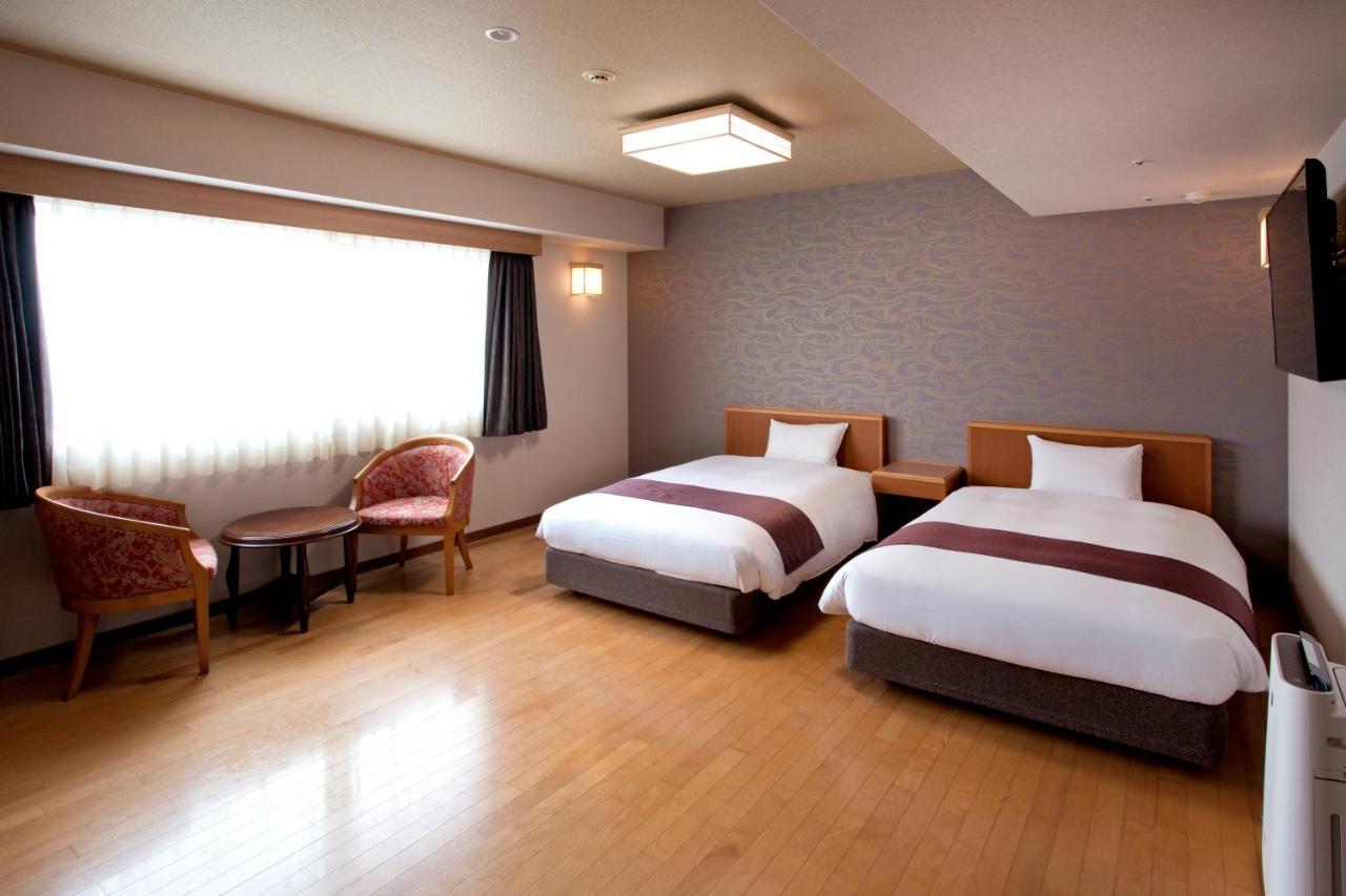 Natural Hot Spring Yaoji Hakata Hotel Fukuoka  Exterior foto